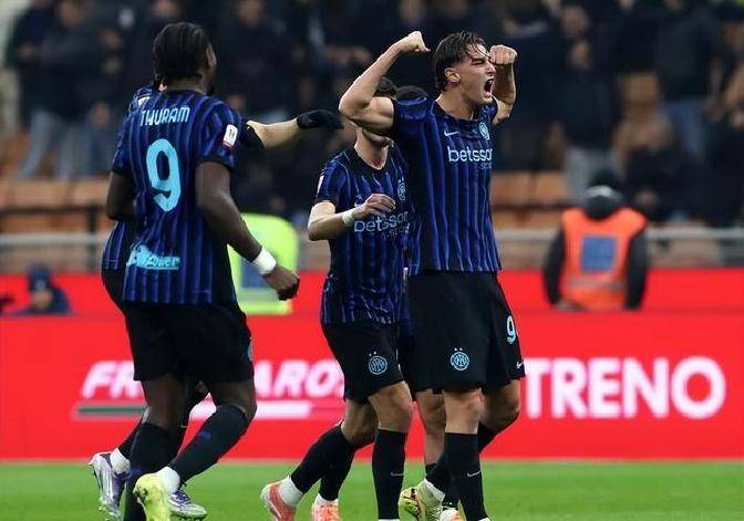 关于意大利杯今夜再迎强敌，上海申花遗憾出局，主帅态度——媒体盛赞，资深球员宣示担当的信息